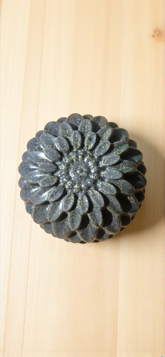 Activated Charcoal & Mint